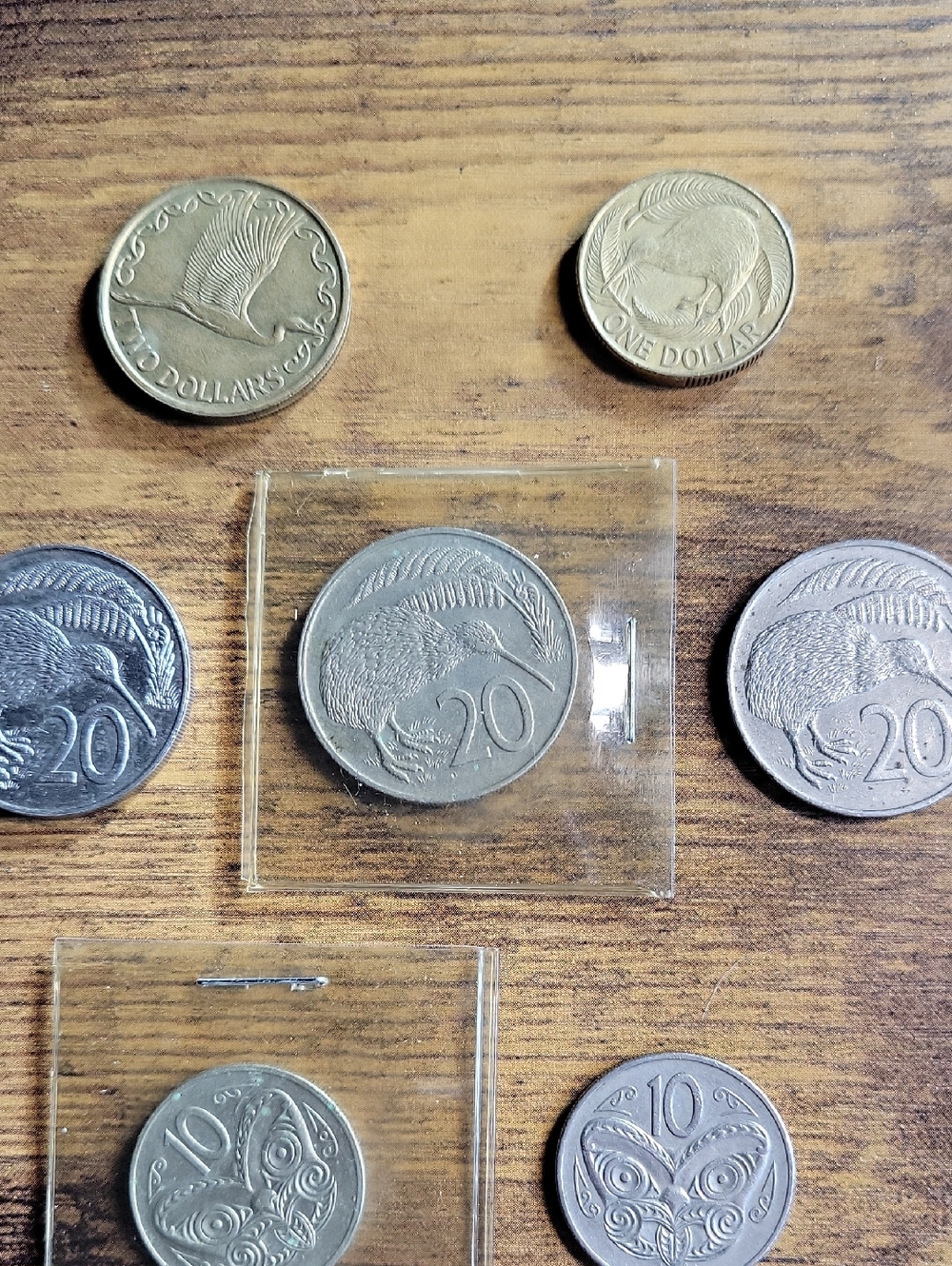 Mixed New Zealand Coins - Silver and Gold Tones